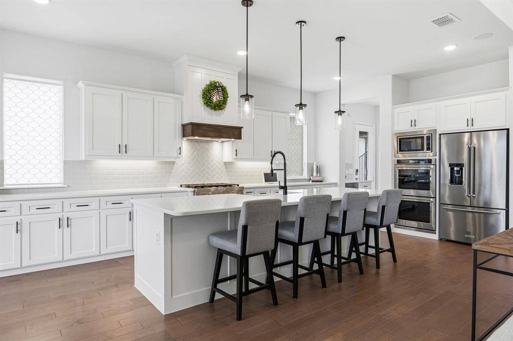 710 Singing Water Drive, Rockwall, TX 75087