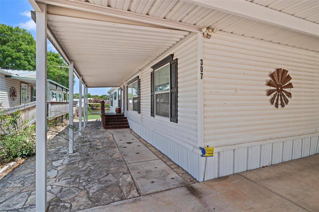 307 Brazos Harbor Drive, Granbury, TX 76048