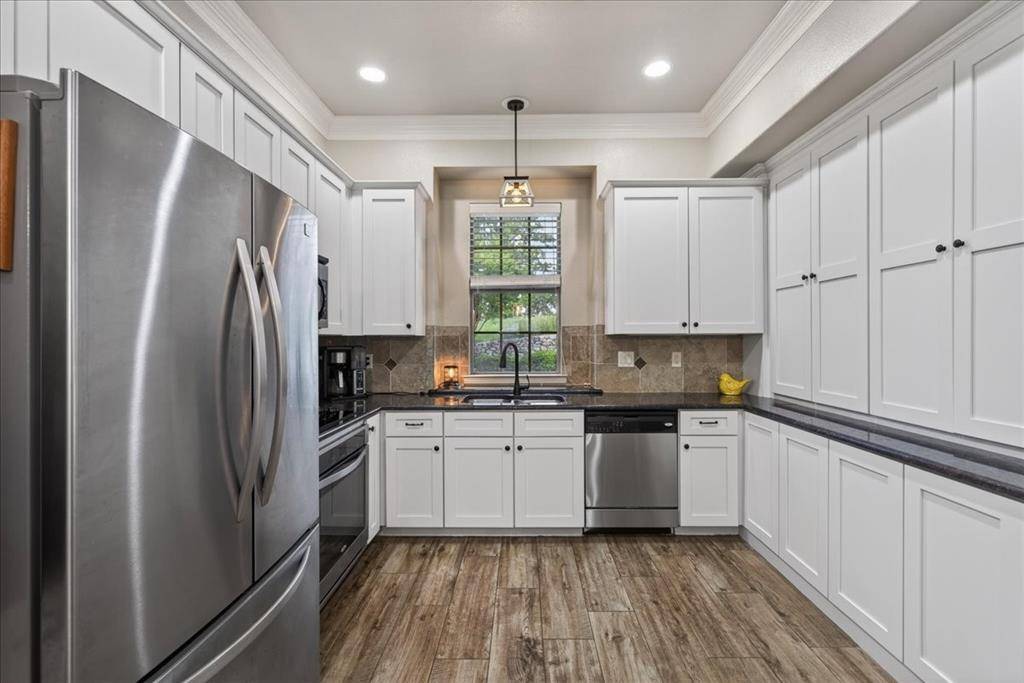 128 Marina Drive, Mabank, TX 75156