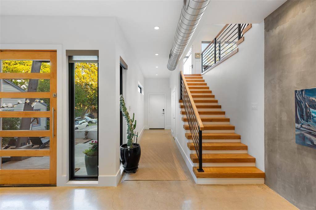 8619 San Benito Way, Dallas, TX 75218