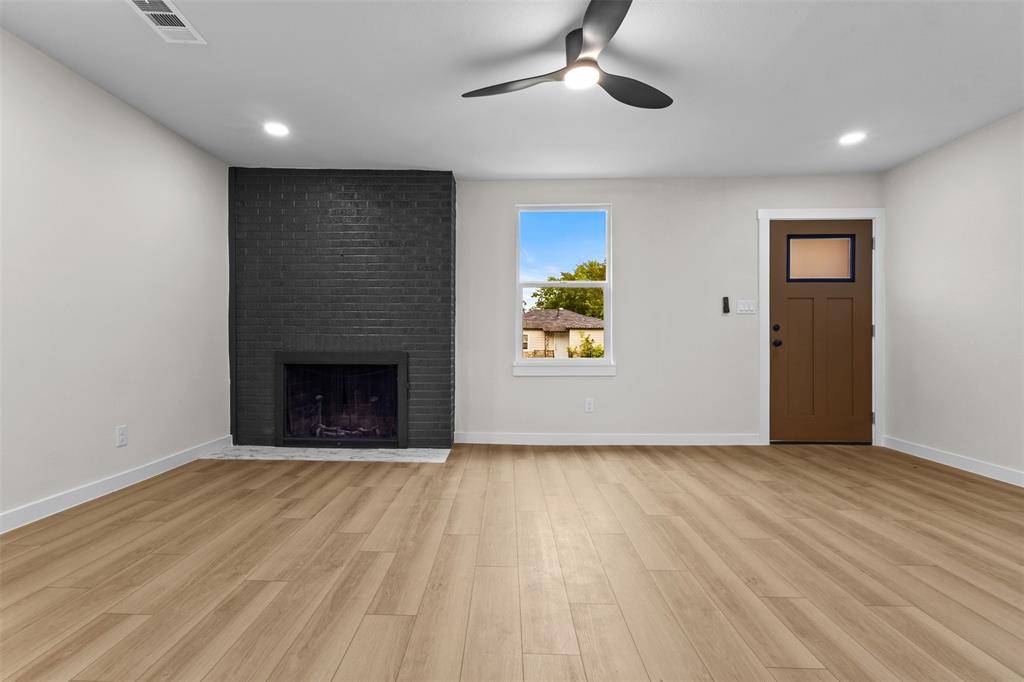 3216 Sharon Street, Dallas, TX 75211