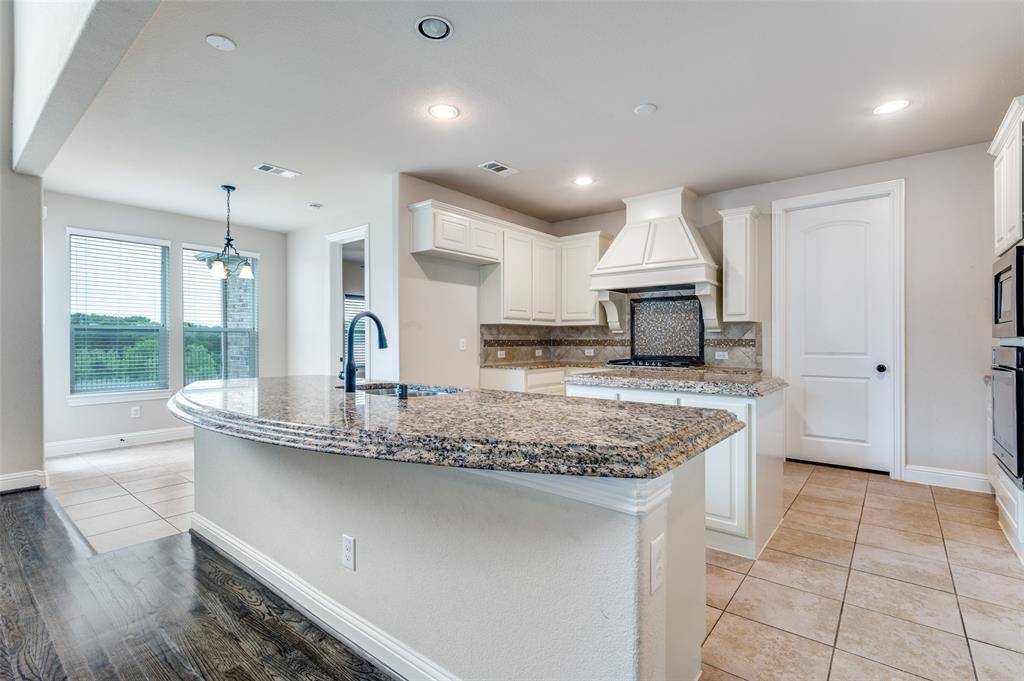 809 Frisco Hills Boulevard, Little Elm, TX 75068