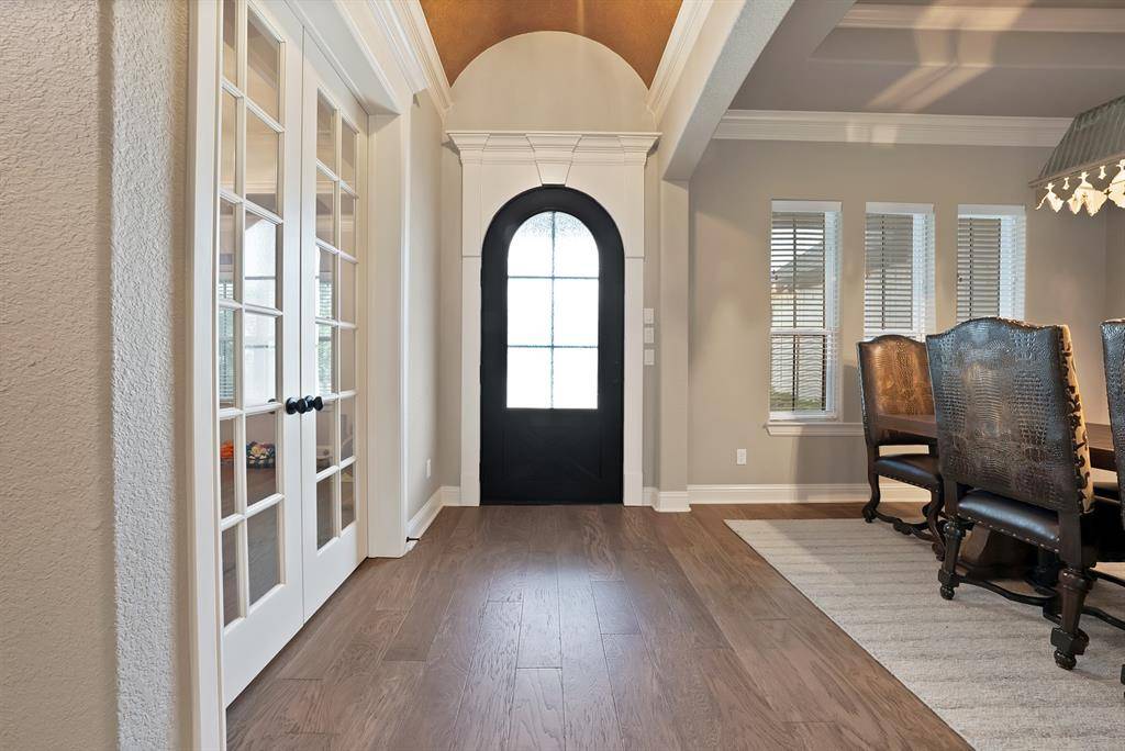 2548 Bunker Hill Drive, Burleson, TX 76028