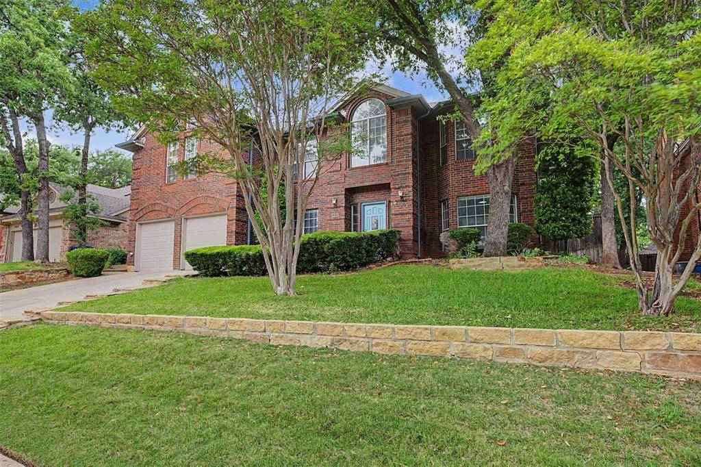 1810 Haydenbend Circle, Grapevine, TX 76051