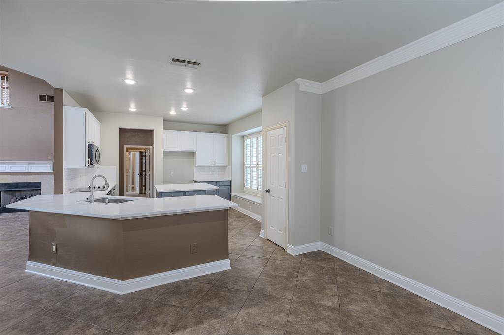 452 Richmond Street, Irving, TX 75063