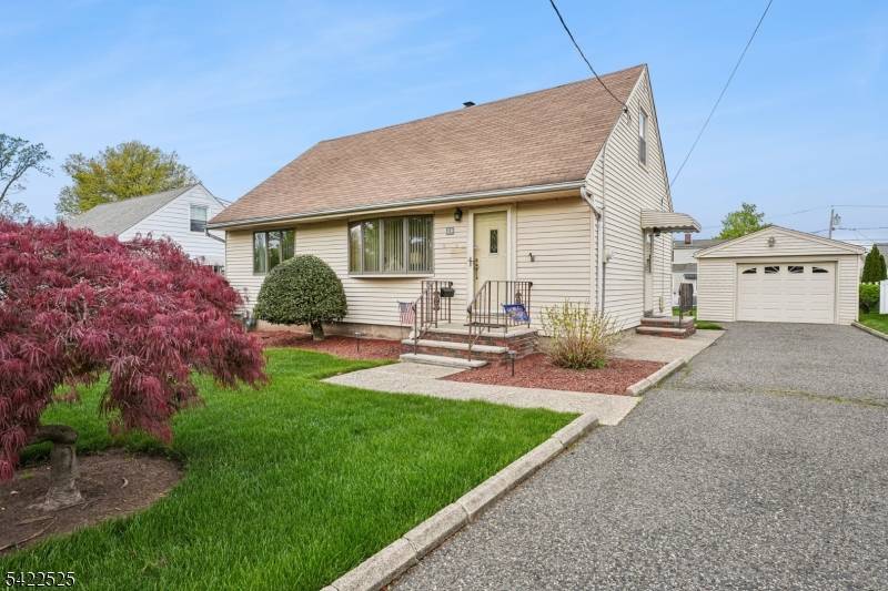 12 Holly St, Clifton City, NJ 07013