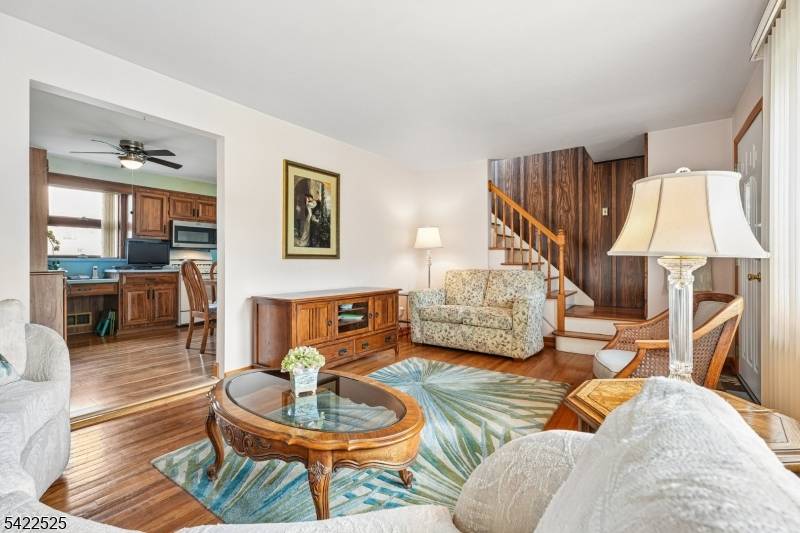 12 Holly St, Clifton City, NJ 07013