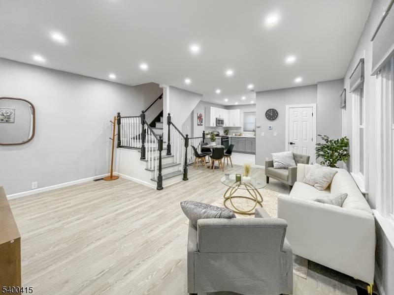 45 Rutgers St, Irvington Twp., NJ 07111