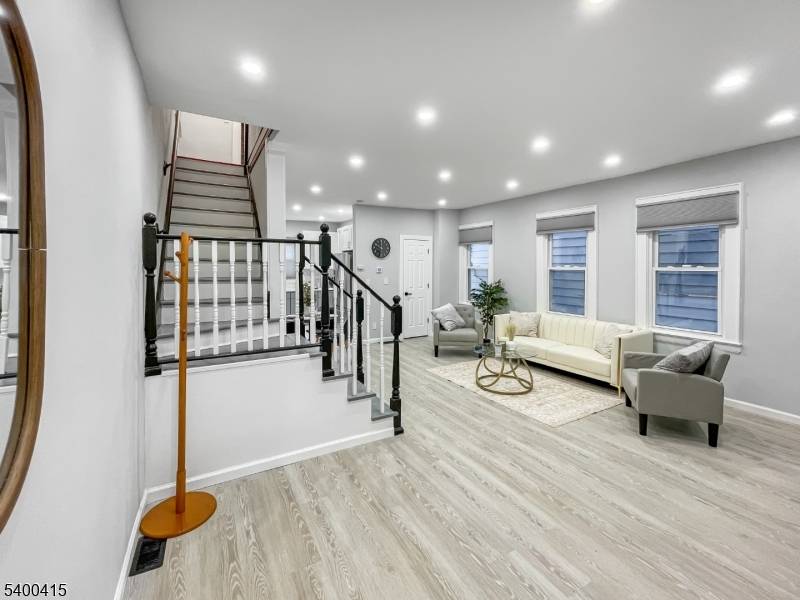 45 Rutgers St, Irvington Twp., NJ 07111