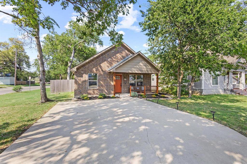 1031 W Gandy Street, Denison, TX 75020