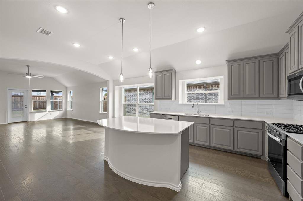 810 Misty Lane, Cleburne, TX 76033