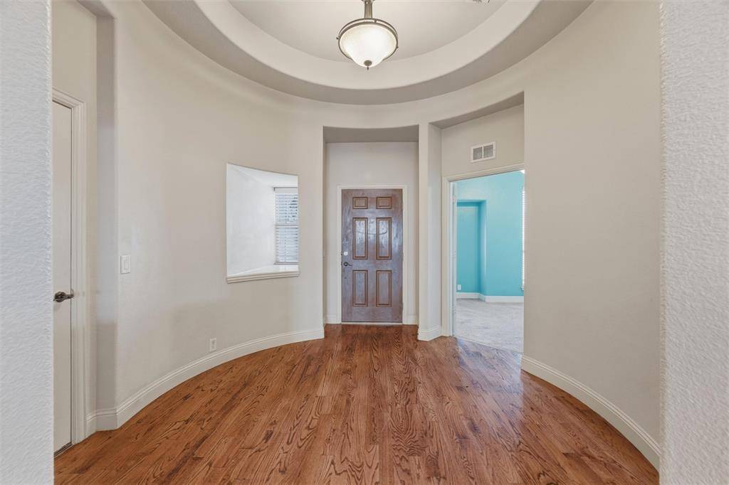 1310 Hearthstone Drive, Burleson, TX 76028