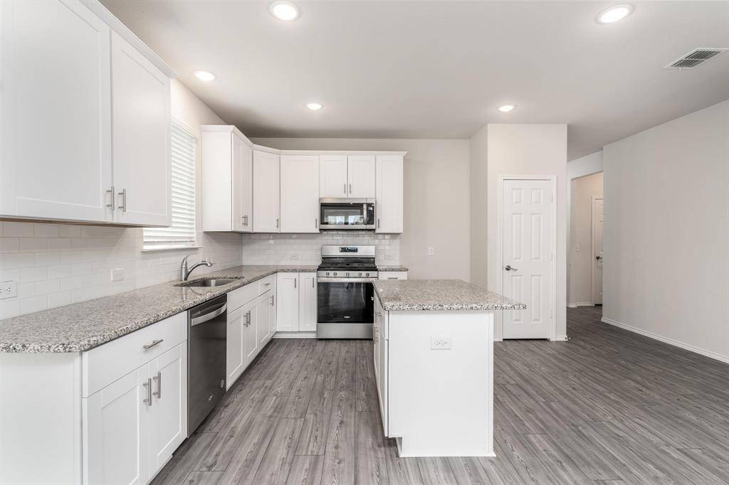 802 Egret Street, Princeton, TX 75407