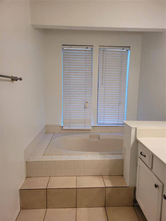 9611 Walnut Street #1206, Dallas, TX 75243