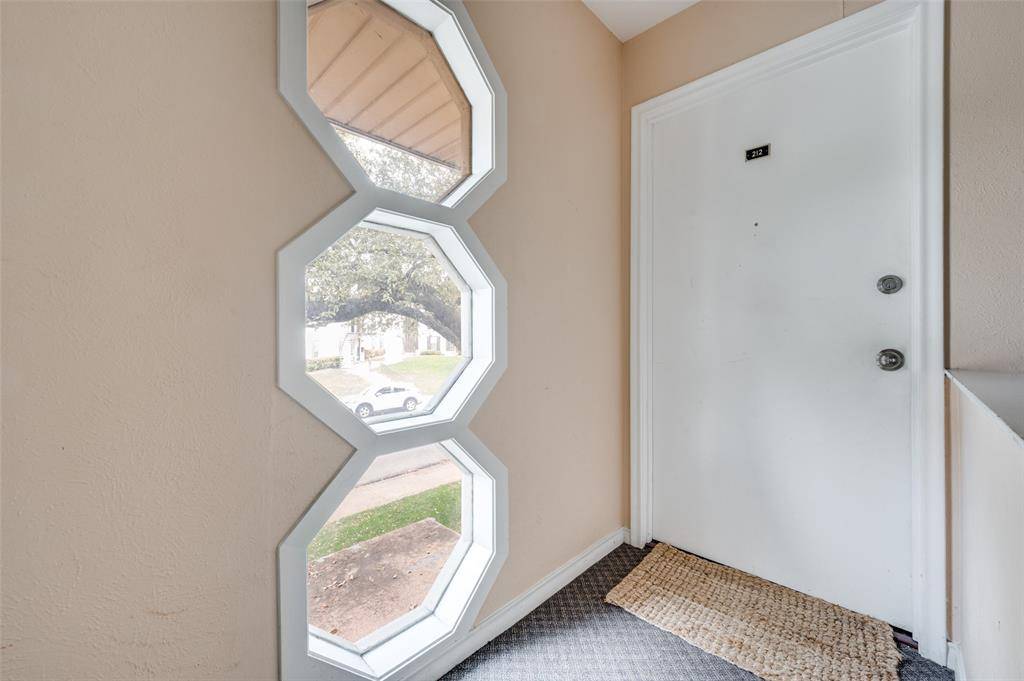 10029 Regal Park Lane #212, Dallas, TX 75230