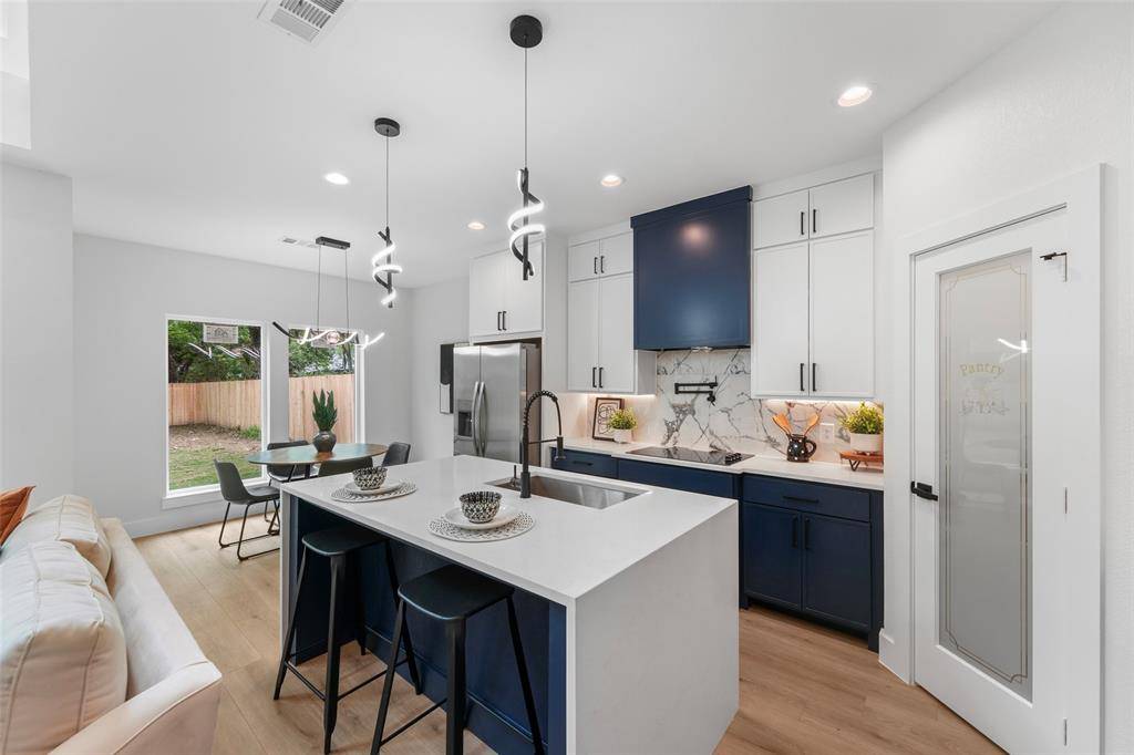 2312 Stoneman Street, Dallas, TX 75215