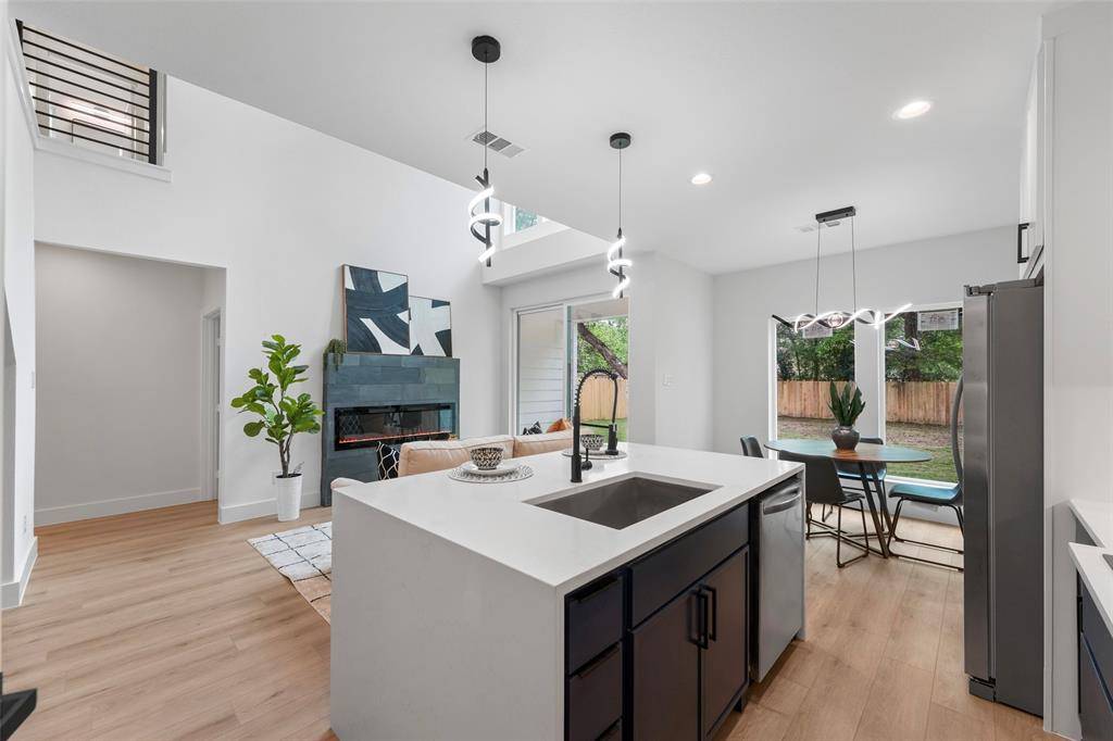 2312 Stoneman Street, Dallas, TX 75215