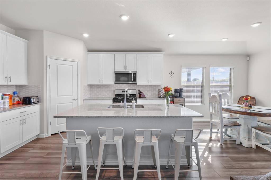 3505 Kingsview Drive, Denton, TX 76207