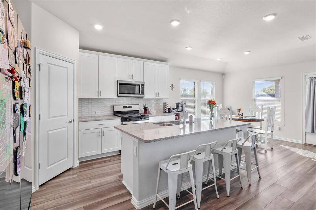 3505 Kingsview Drive, Denton, TX 76207