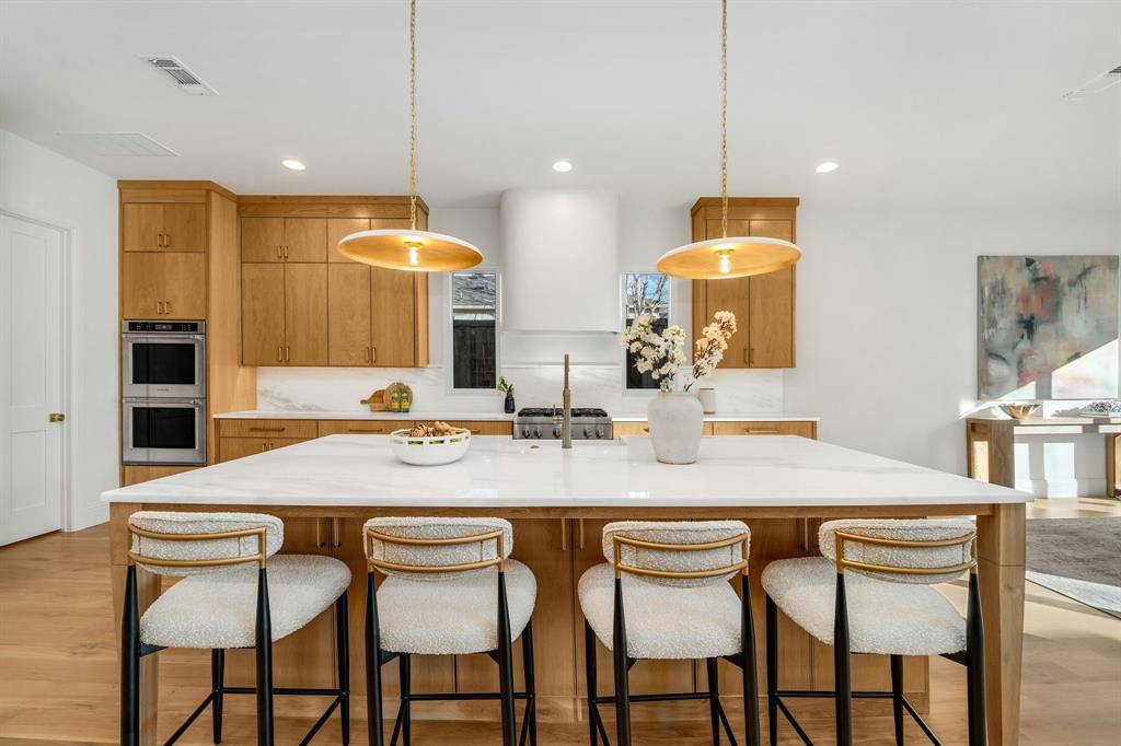 3884 Durango Drive, Dallas, TX 75220