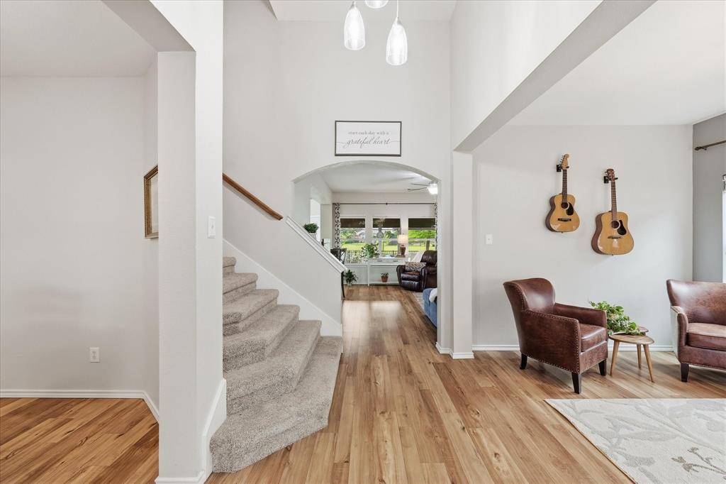 9516 Lakeway Drive, Denton, TX 76226