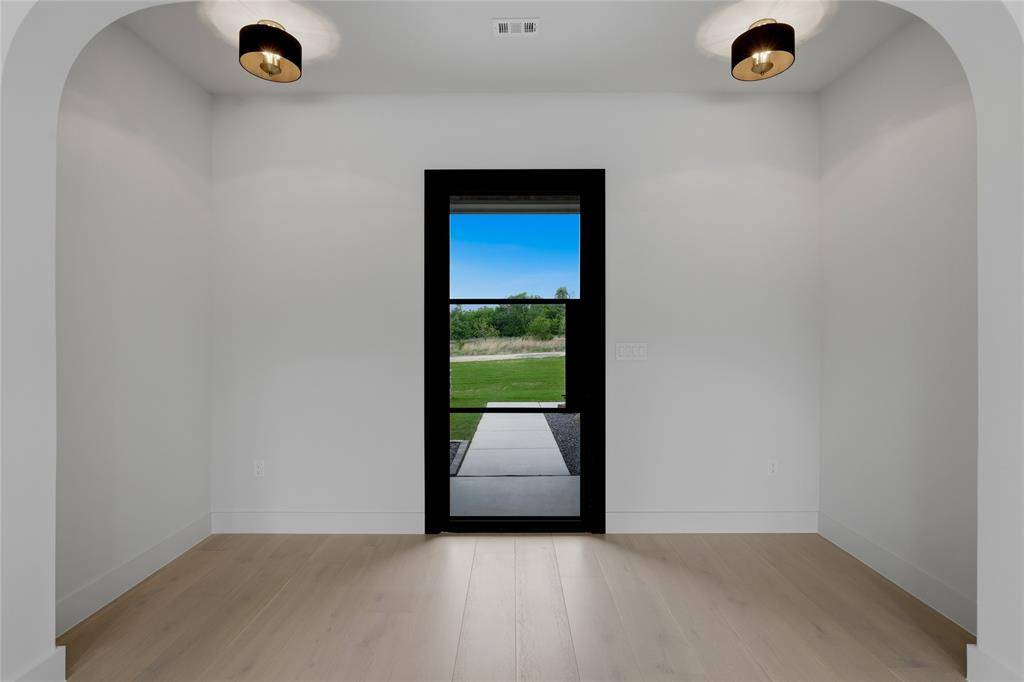 275 Latigo Way, Weatherford, TX 76088