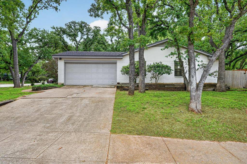 5714 Cherrywood Lane, Arlington, TX 76016