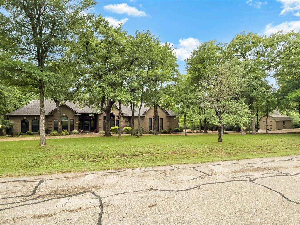 600 Diamond Point Drive, Oak Point, TX 75068