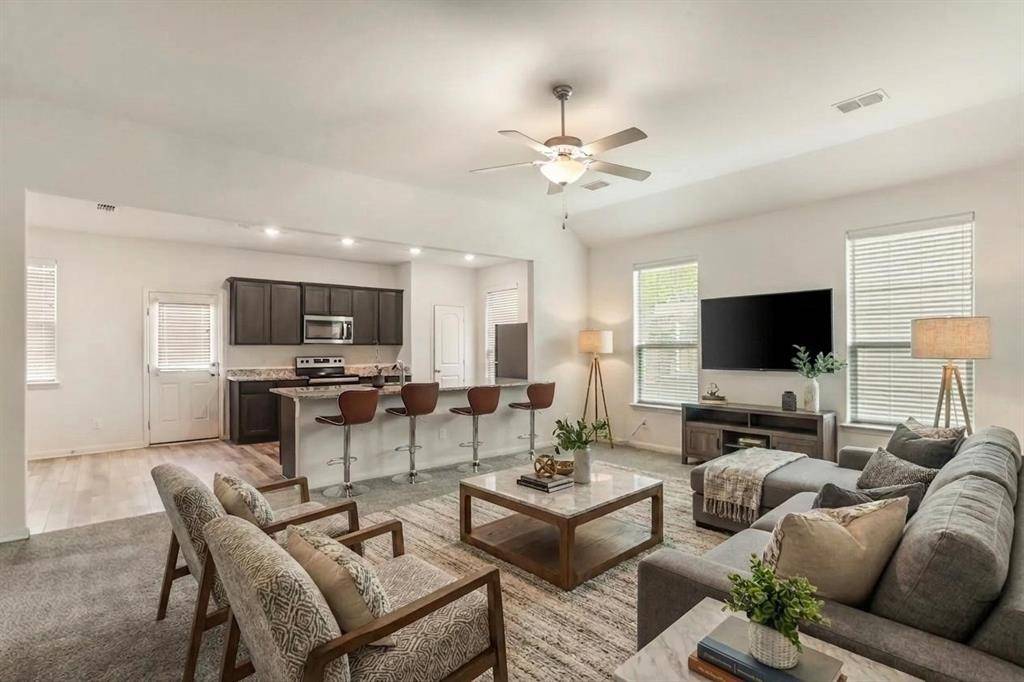 186 Aster Drive, Sanger, TX 76266