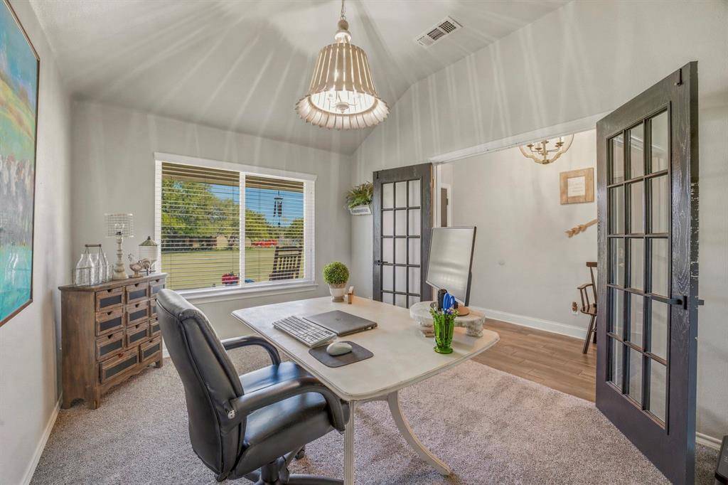 210 Southview Drive, Hudson Oaks, TX 76087