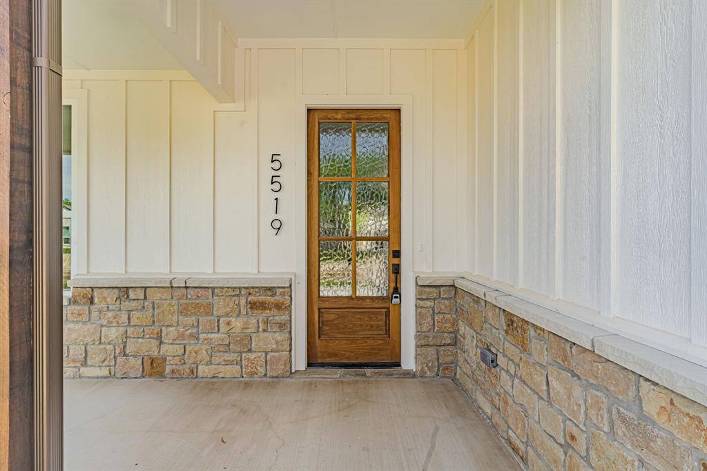 5519 Belaire Circle, Granbury, TX 76048