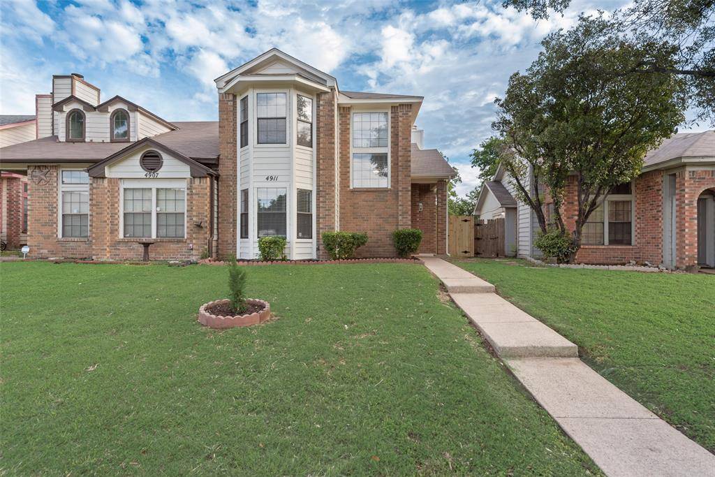 4911 Clover Haven Street, Dallas, TX 75227