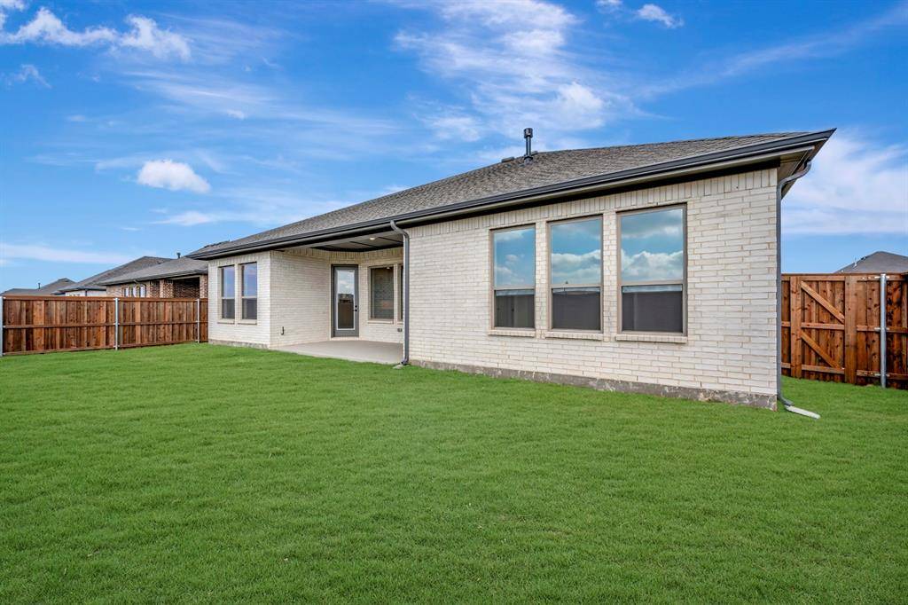 741 Shinnery Oak Way, Waxahachie, TX 75165