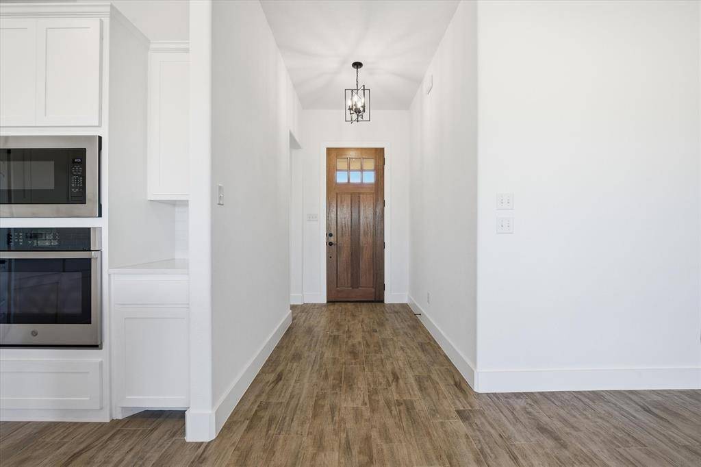 113 Cattleman Drive, Poolville, TX 76487