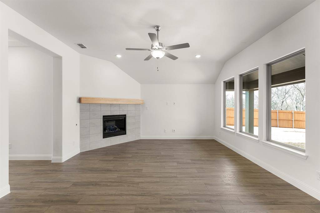 3821 Maize Avenue, Heartland, TX 75114