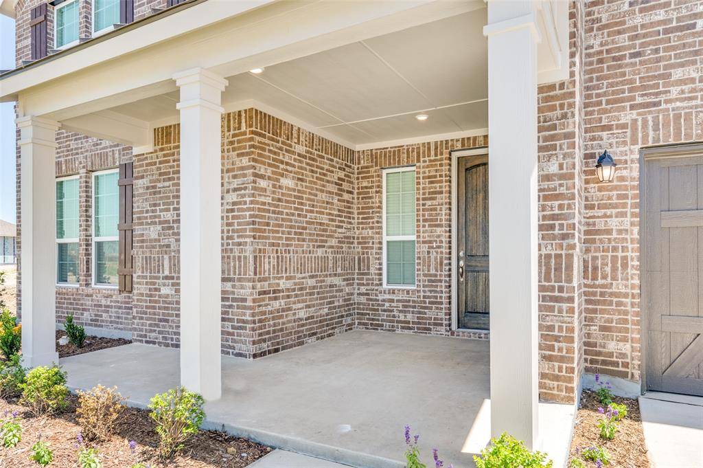 341 Fallbrook Drive, Aledo, TX 76008