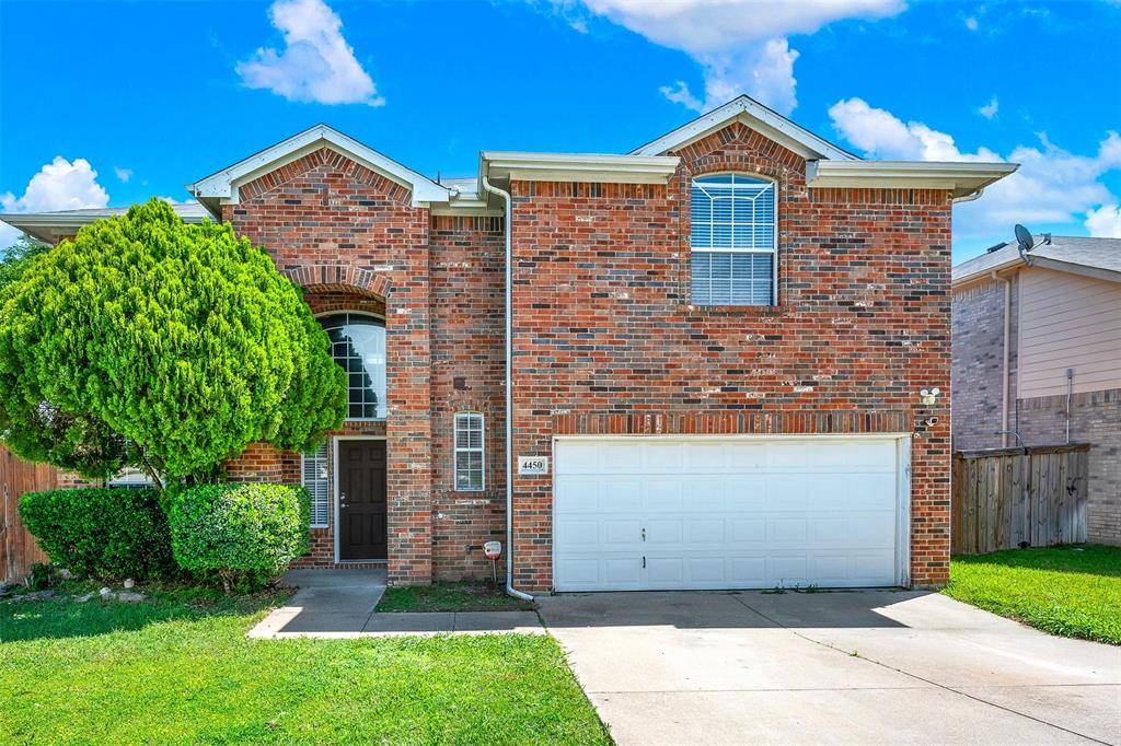 4450 Sharpsburg Drive, Grand Prairie, TX 75052