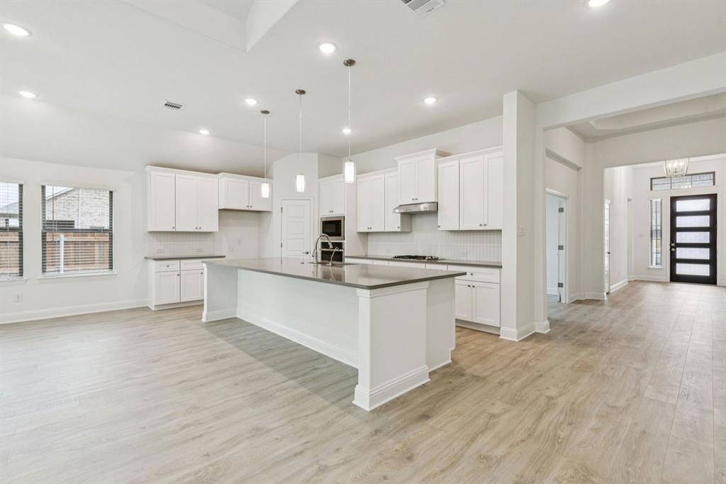 675 Cherry Bark Trail, Waxahachie, TX 75165