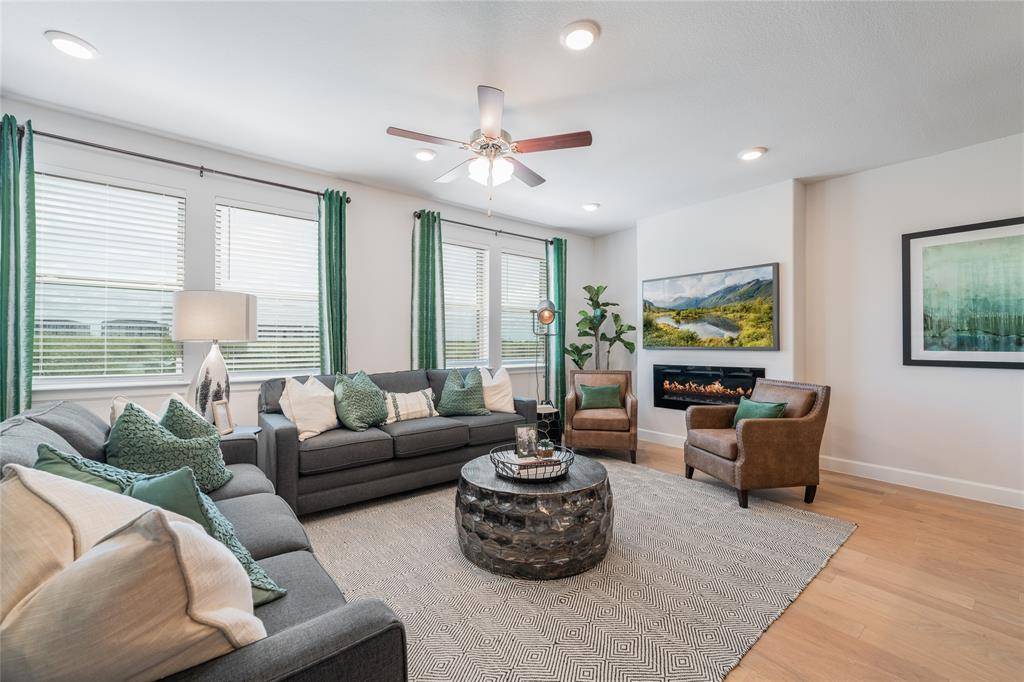 2032 Naples Drive, Rowlett, TX 75088