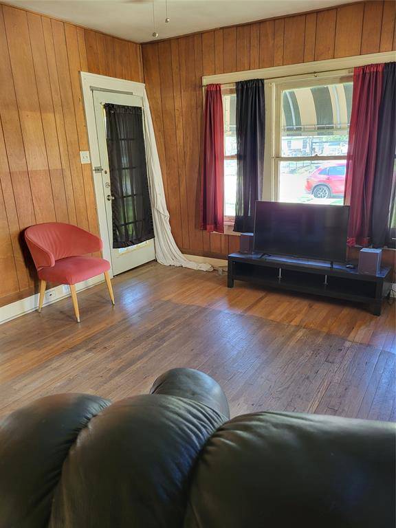 1312 Lagonda Avenue, Fort Worth, TX 76164