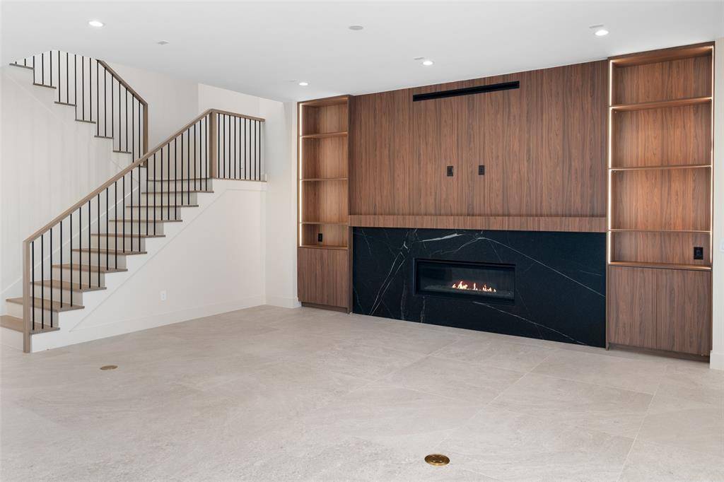 3262 Saint Croix Drive, Dallas, TX 75229