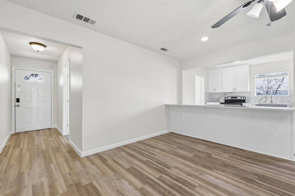 3913 Hickox Road, Rowlett, TX 75089