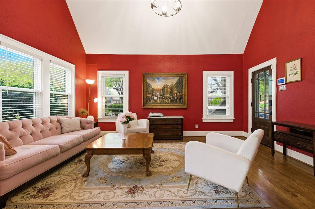 907 Monte Vista Drive, Dallas, TX 75223