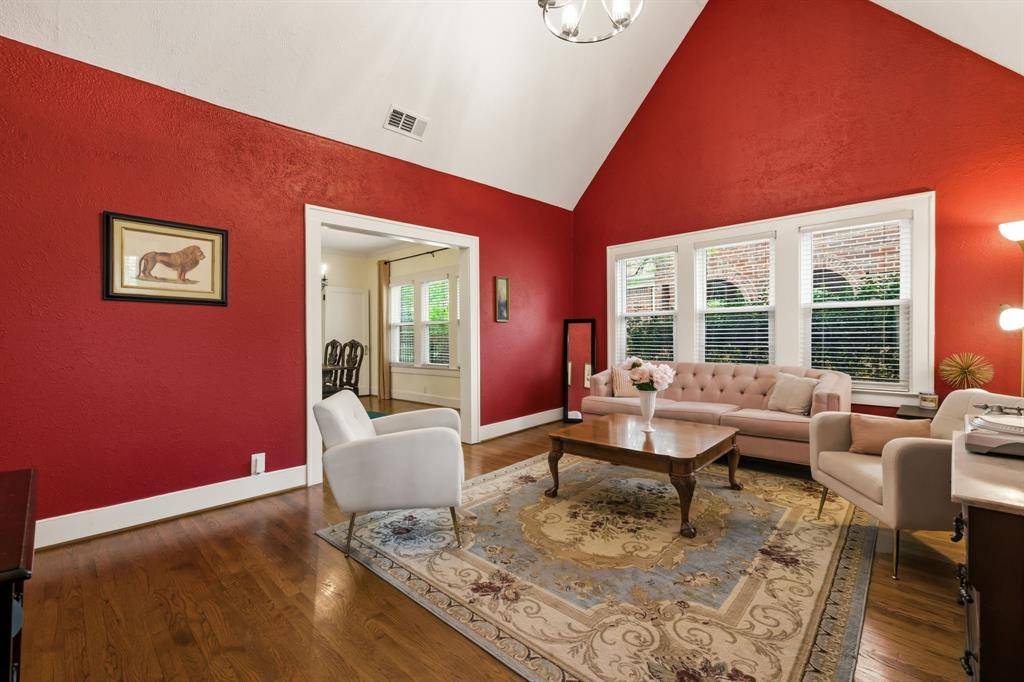 907 Monte Vista Drive, Dallas, TX 75223