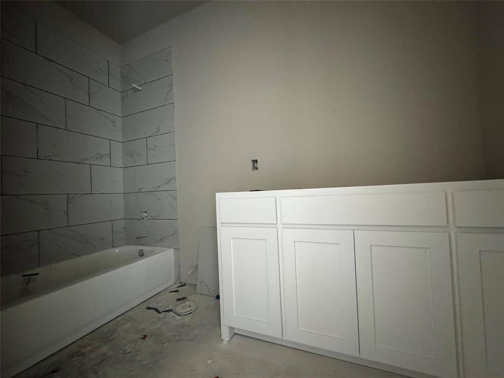 144 Chapowits, Godley, TX 76044