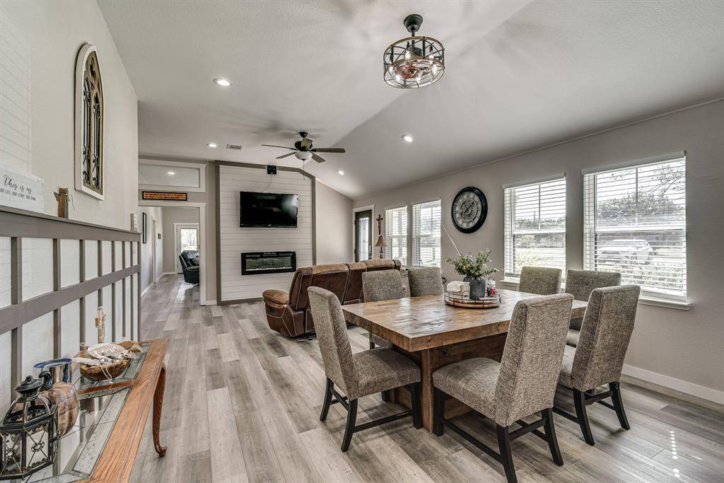 205 Newman Road, Ennis, TX 75119