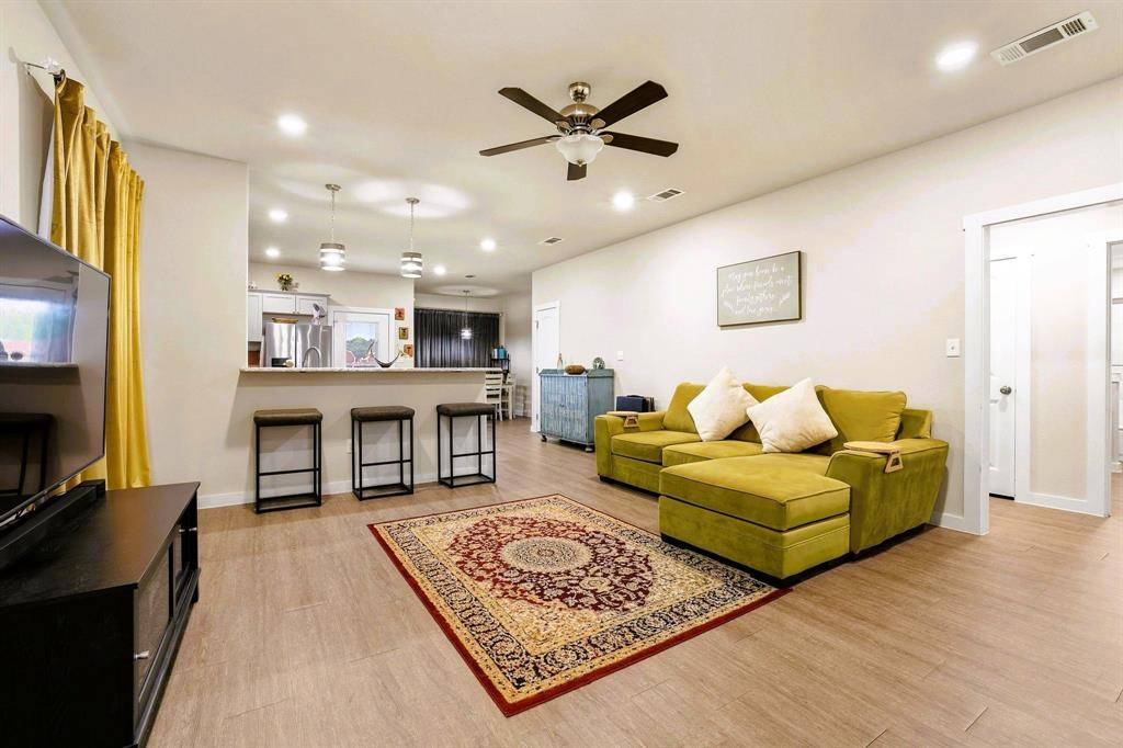 1512 Kennedy Street, Bonham, TX 75418