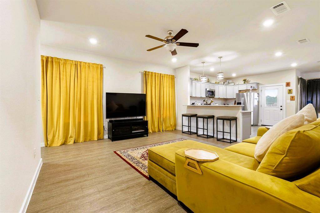 1512 Kennedy Street, Bonham, TX 75418