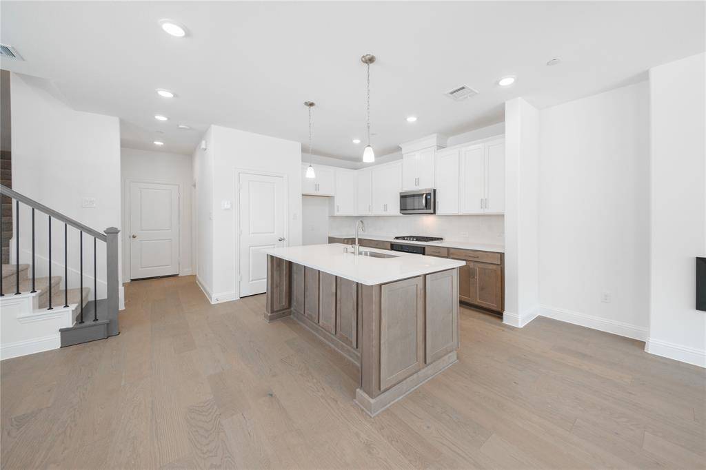 2101 Naples Drive, Rowlett, TX 75088