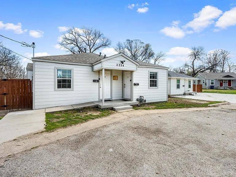 2254 AREBA Street #A, Dallas, TX 75203